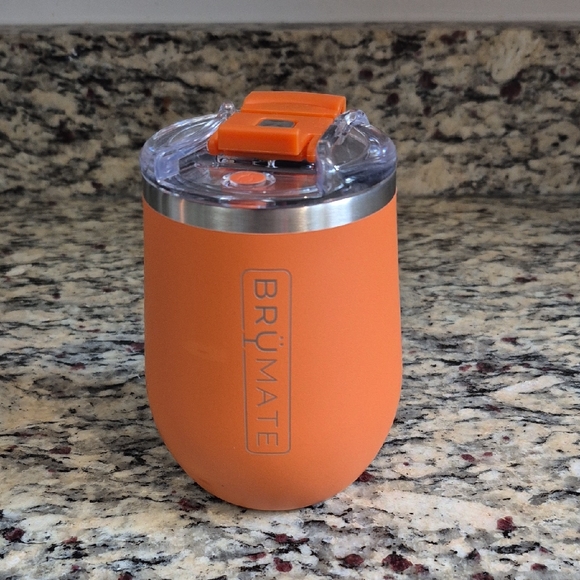 BRUMATE Other - Brumate Uncork'd Insulated Wine Tumbler In Matte Clay